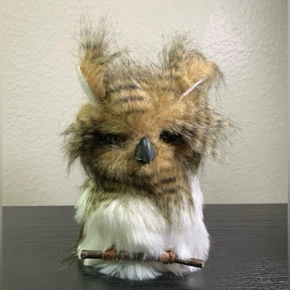 Realistic Feathery Brown Winter Owl Figure Rustic
Cabin Decor